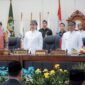 Gubernur Banten Andra Soni memberikan sambutan pada Sidang Paripurna Istimewa HUT ke-25 Provinsi Banten di Gedung DPRD, KP3B Serang.