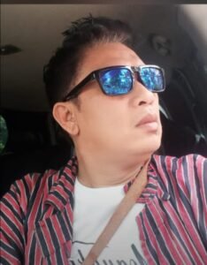 Ketua LSM KARAT, Iwan Hermawan alias Adung Lee, menyoroti proses tender Program Bang Andra di Dinas PUPR Provinsi Banten yang diduga tidak sesuai aturan.(foto: bantenpopuler.com)