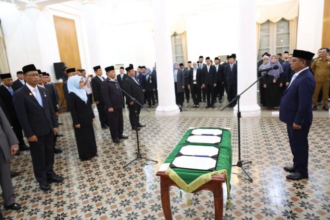 
					23 Pejabat Esselon II Resmi Dilantik Gubernur Banten: Utamakan Pelayanan Masyarakat