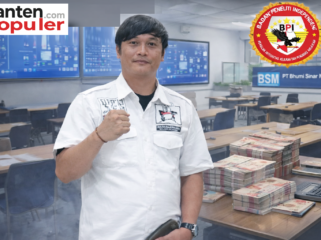 Ketua DPW BPI KPNPA RI Provinsi Banten bersama tim investigasi menyatakan sikap tegas terkait dugaan penyimpangan pengadaan Interactive Flat Panel Tahun Anggaran 2024 di Dinas Pendidikan Kota Tangerang. (Foto: Dok. Bantenpopuler.com)
