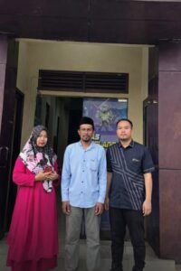 Kondisi jalan berlubang di ruas Labuan–Pandeglang menjadi sorotan dalam kasus kecelakaan maut yang menjerat seorang pengemudi ojek pangkalan sebagai tersangka.