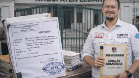Ketua Umum BARALAK Nusantara, Yudistira, memperlihatkan dokumen Laporan Pengaduan (LAPDU) beserta tanda terima resmi dari Polda Banten terkait dugaan korupsi pengelolaan APBD 2024–2025 di lingkungan Sekretariat DPRD Kabupaten Lebak. (Foto: Dok. Bantenpopuler.com)