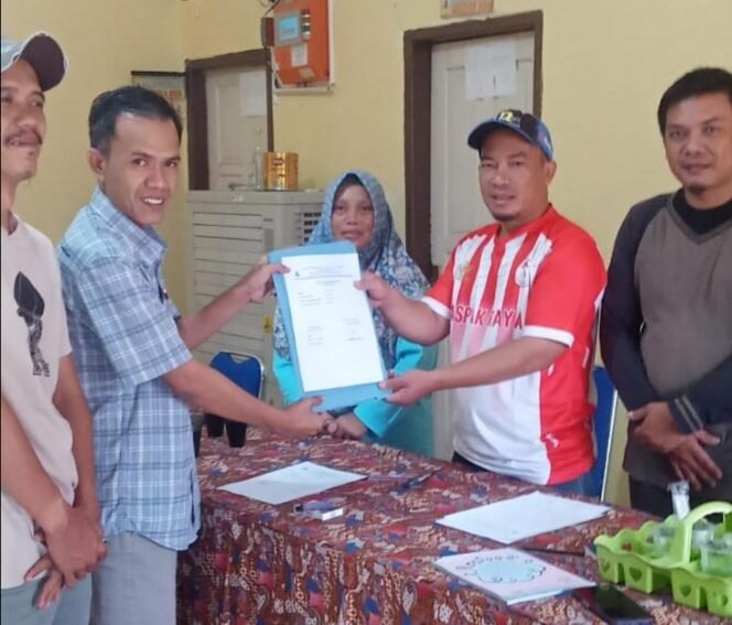 
					Ahmad Ludin Resmi Daftarkan Diri Bakal Calon Kades PAW Pamubulan